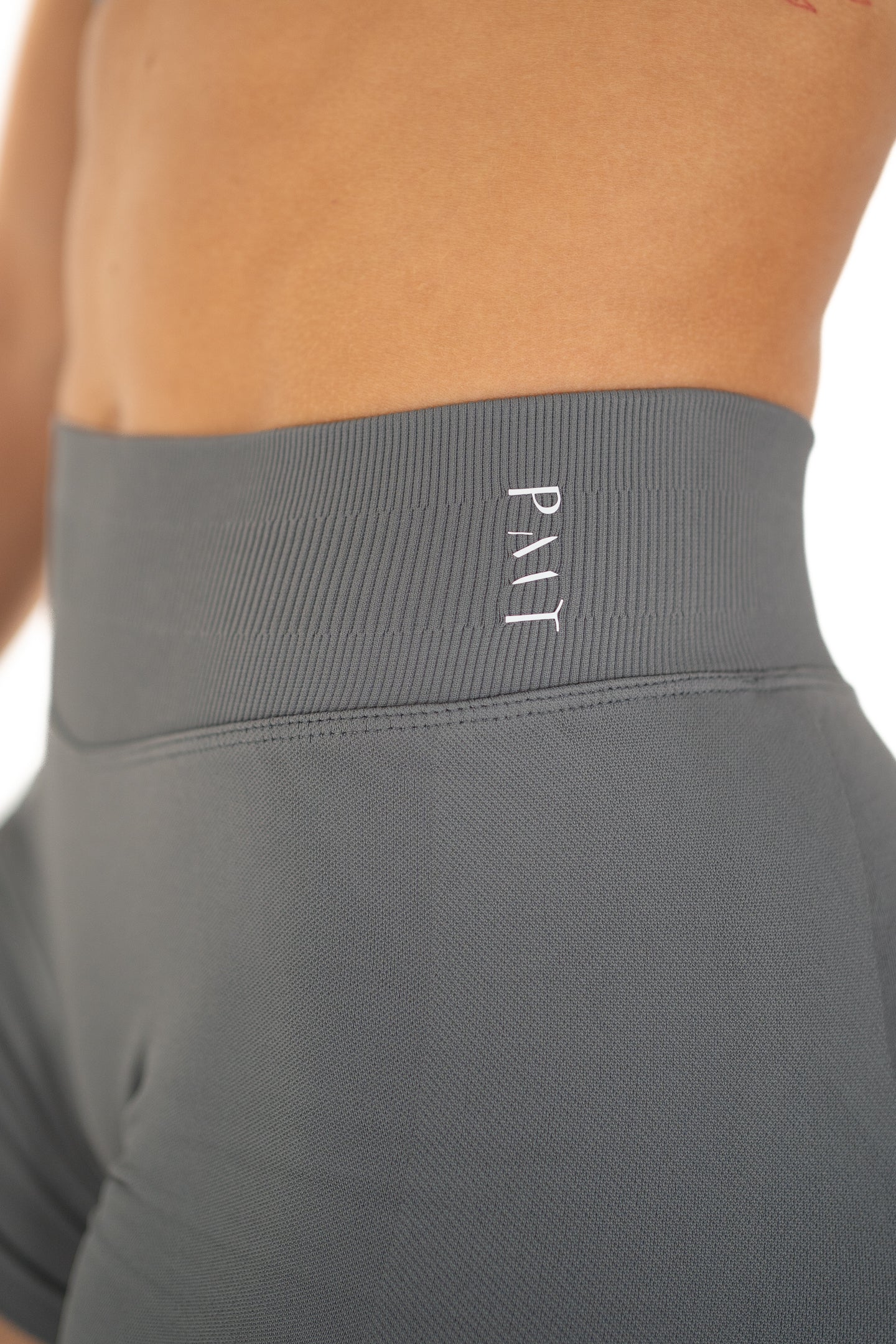 Signature Shorts - Grey