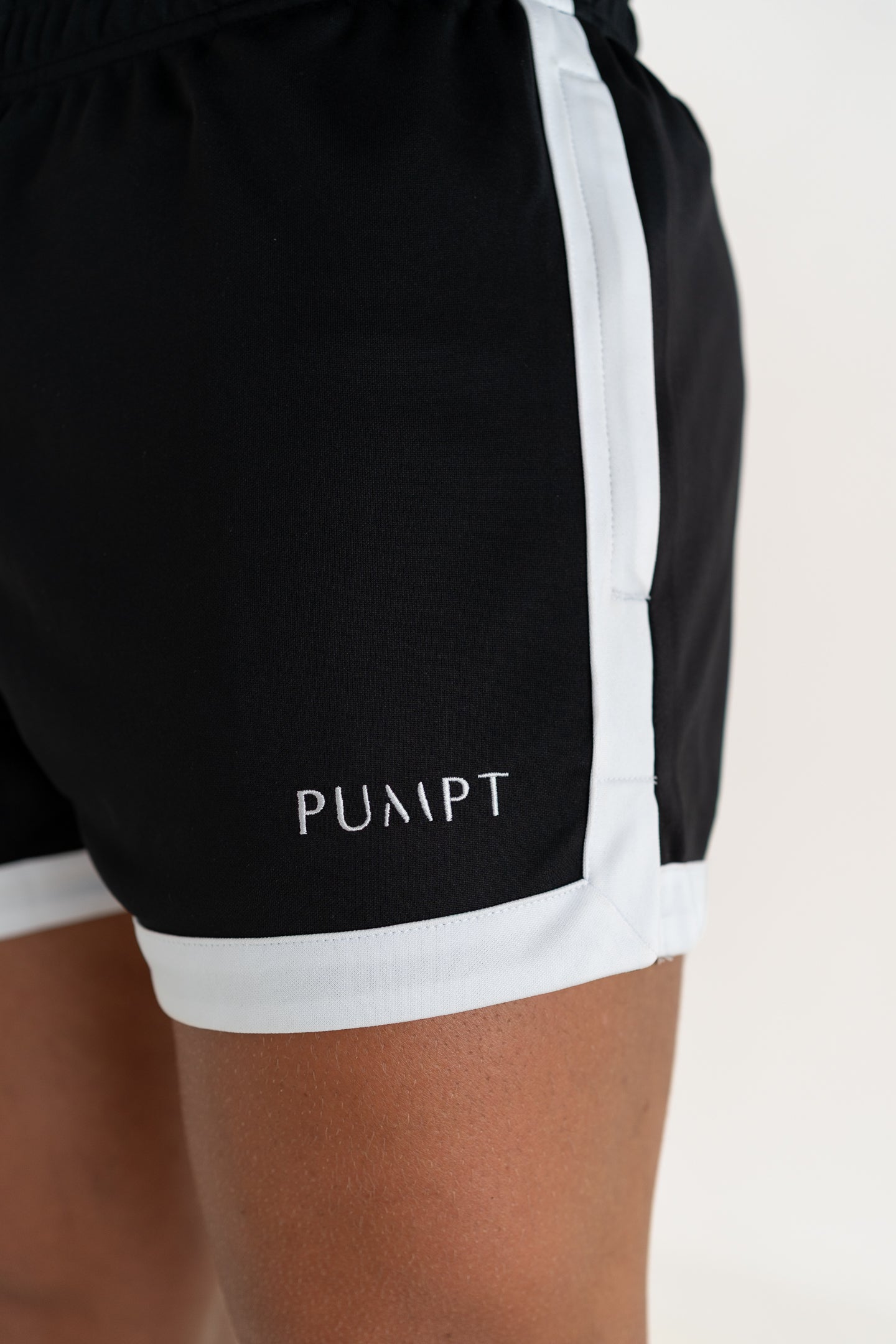 Classic Cut Gym Shorts - Black