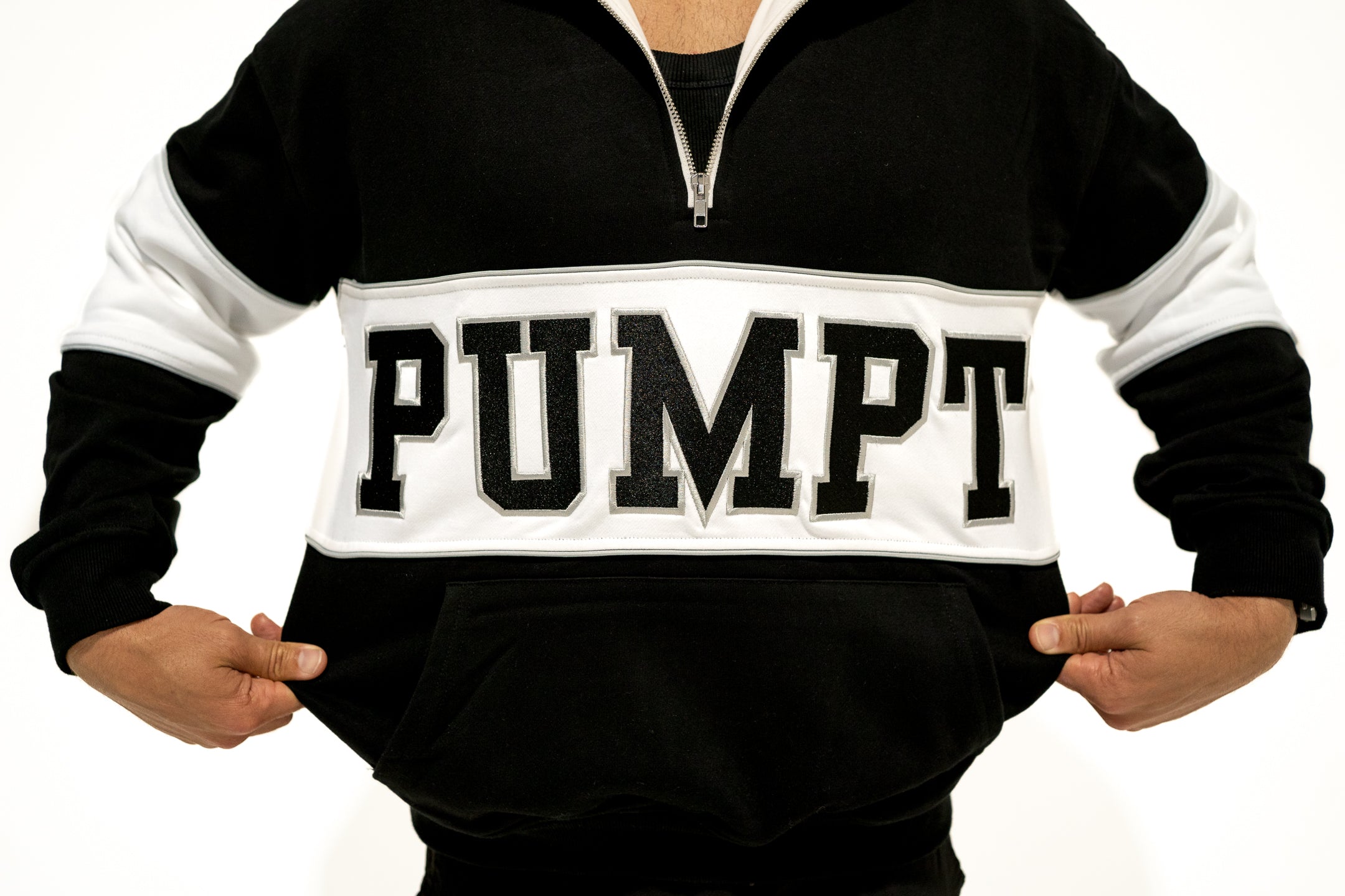 Classic Quarter Zip - Black