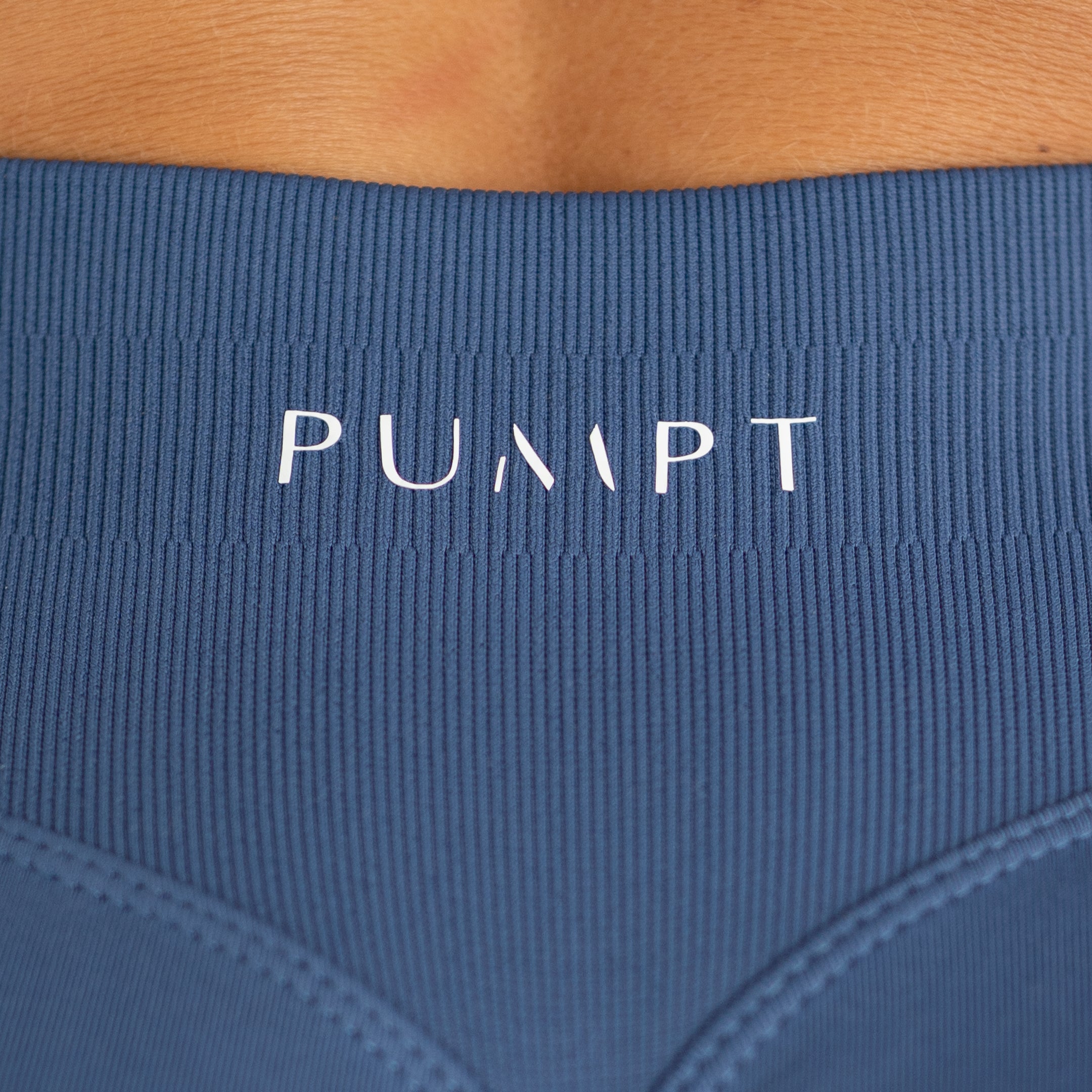 Signature Shorts - Navy
