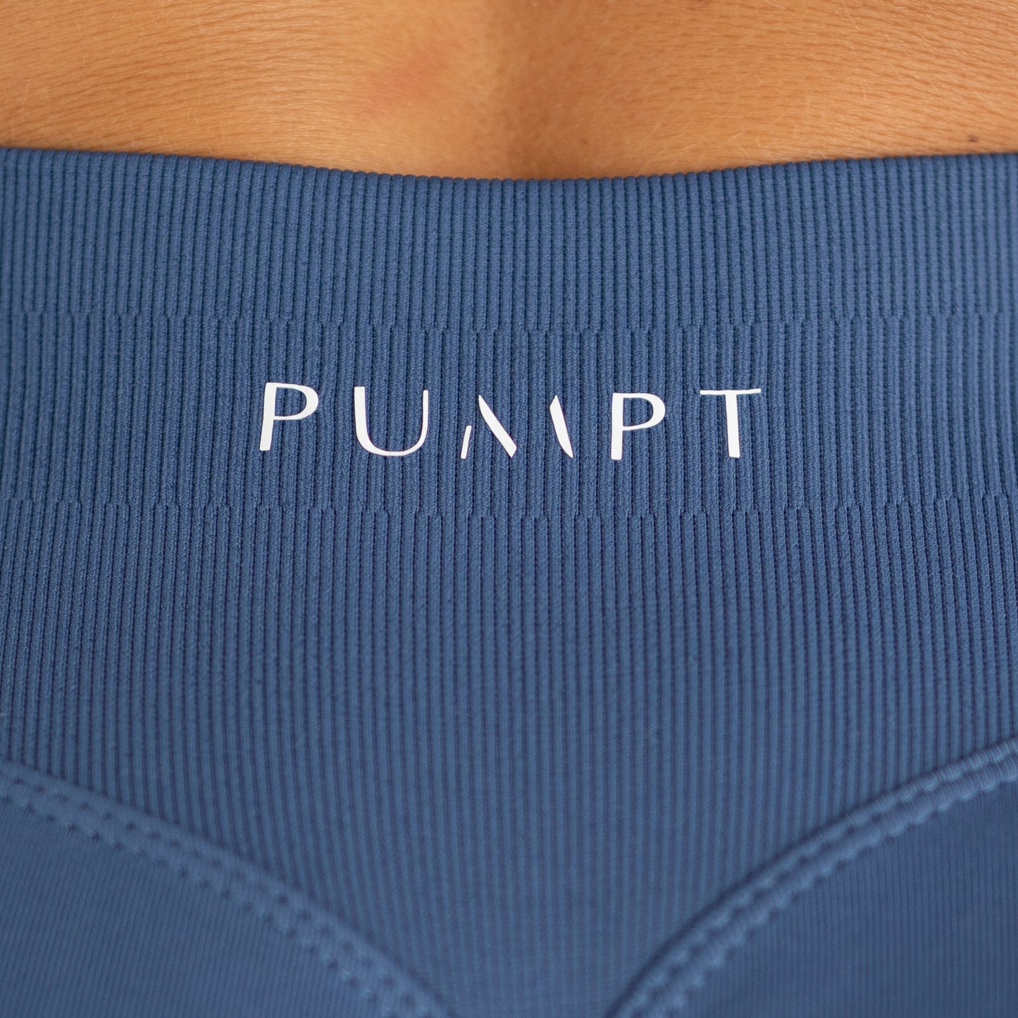 Signature Shorts - Navy