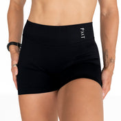 Signature Shorts - Black