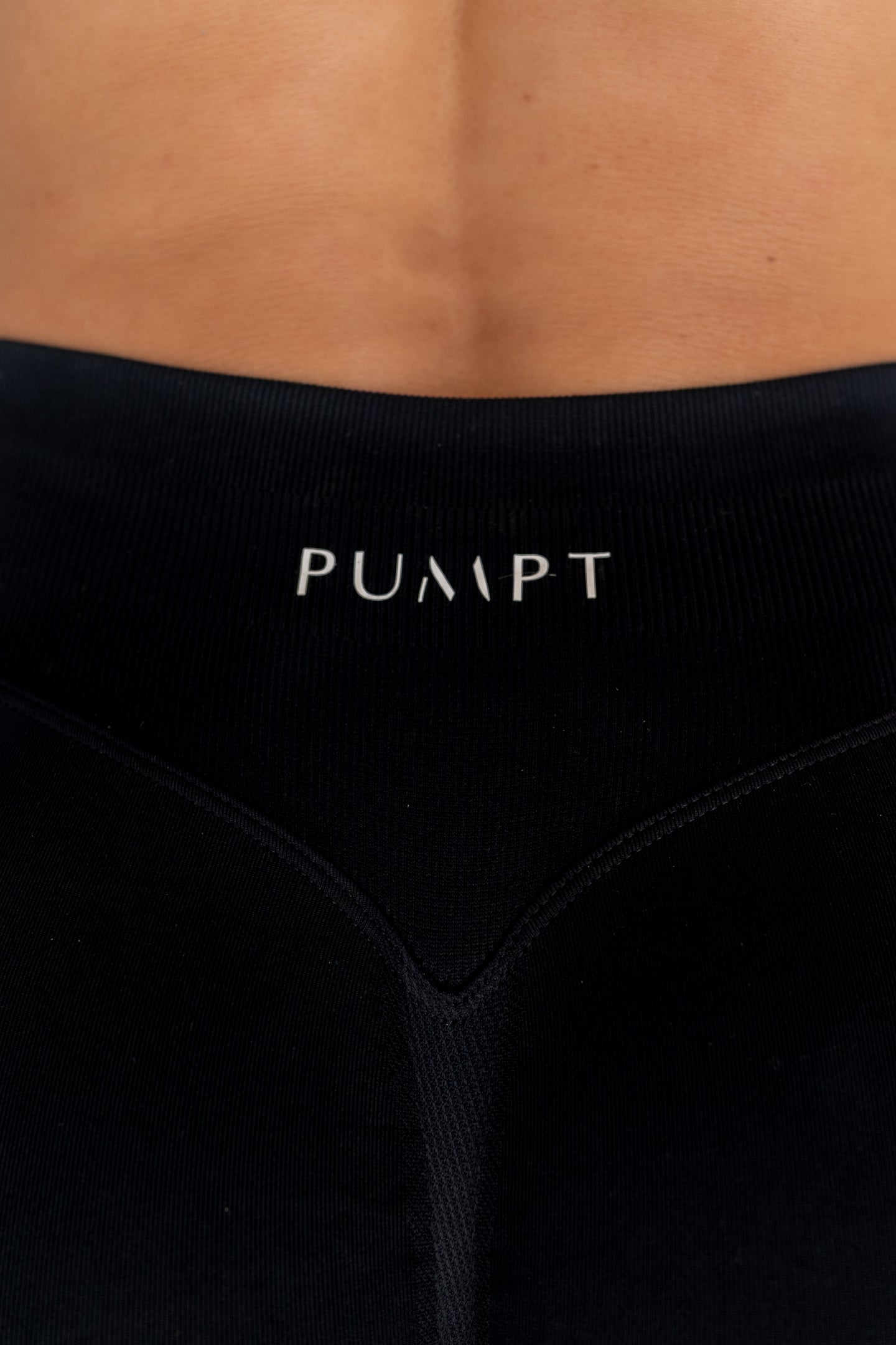 Signature Shorts - Black